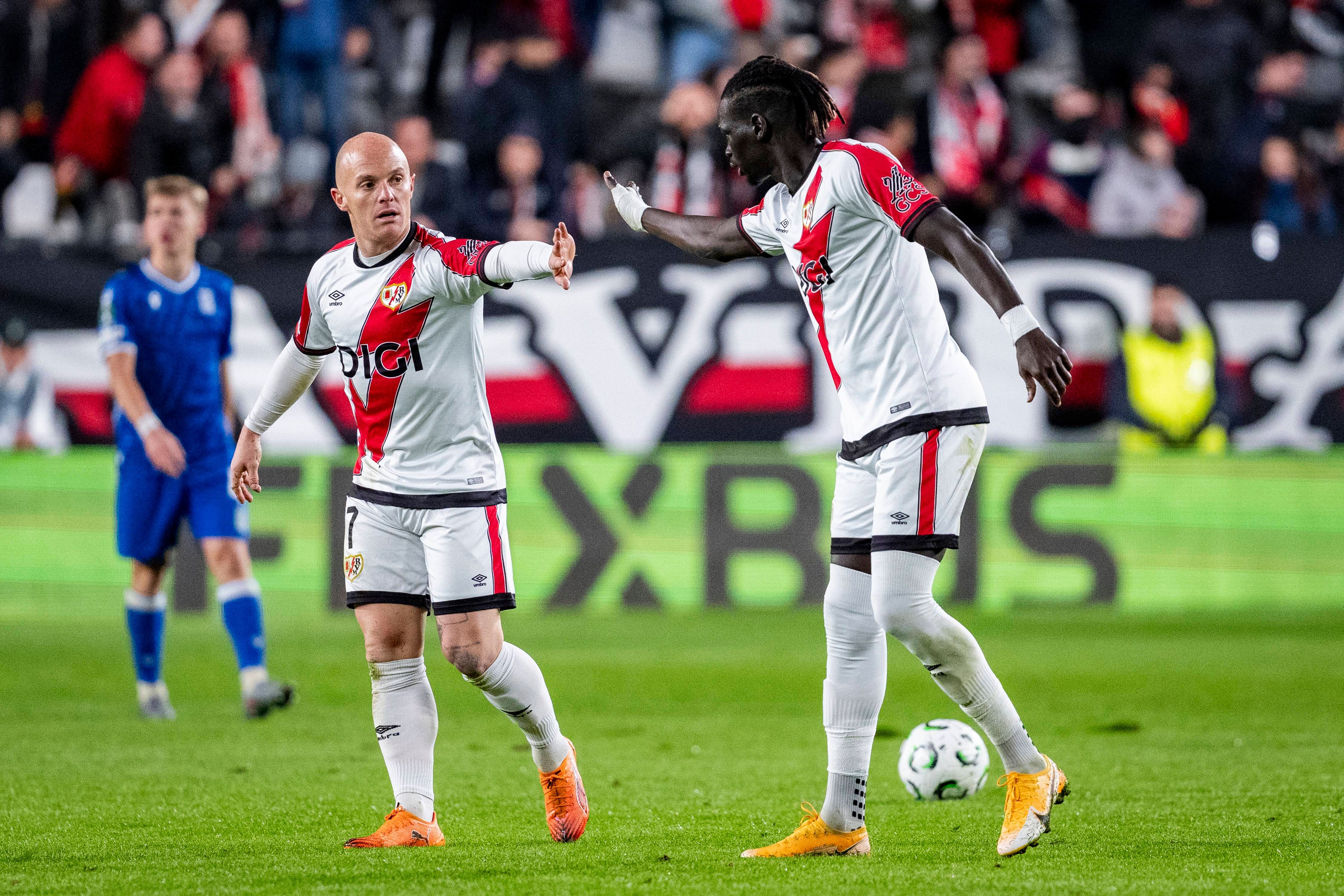 Jagiellonia - Rayo Vallecano: horario, canal y dónde ver hoy en TV y online el partido de la jornada 5 de la Conference League