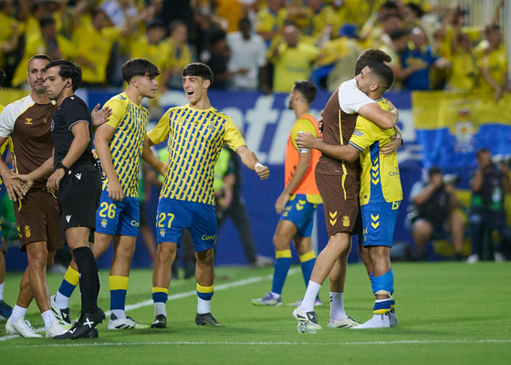 Mejora a Cádiz, Deportivo de La Coruña y Real Valladolid