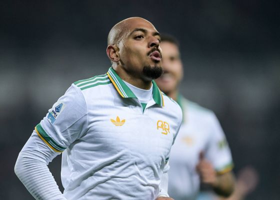 El neerlandés Malen tiene el debut soñado mostrando su clase y conecta a la perfección con Dybala