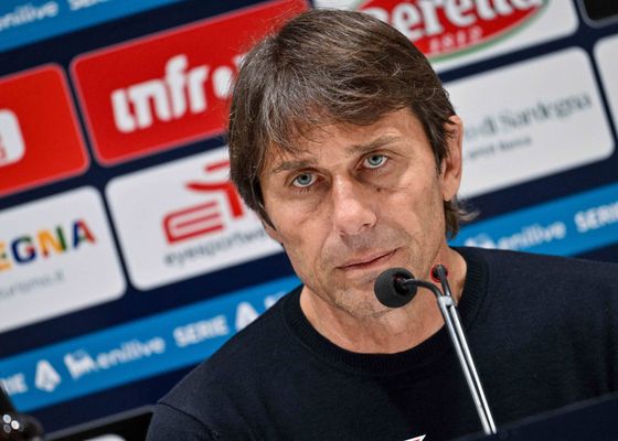 Italia acelera su renovación tras el golpe del Mundial y apunta a Conte