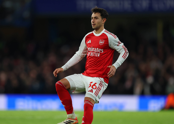 La afición del Arsenal se entrega con Zubimendi y le dedican una canción