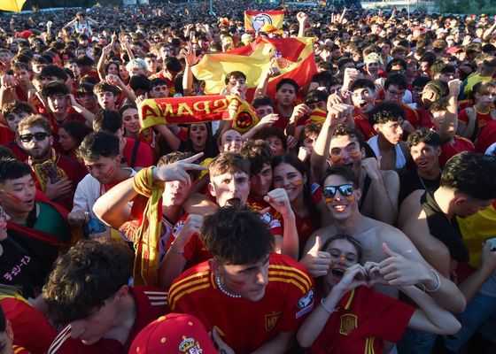 Celebración de España campeona de la Eurocopa desde Madrid en directo hoy | La selección ya ha aterrizado