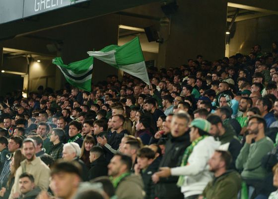 El Villamarín estalla: cánticos de 'Directiva, dimisión' y mensaje para Ángel Haro desde el Gol Sur