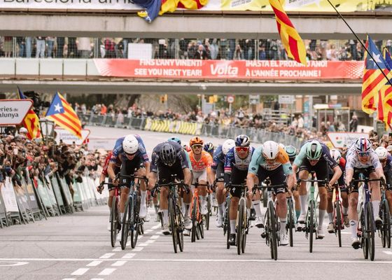 Brady Gilmore le da otro disgusto a Evenepoel en la fiesta de Vingegaard