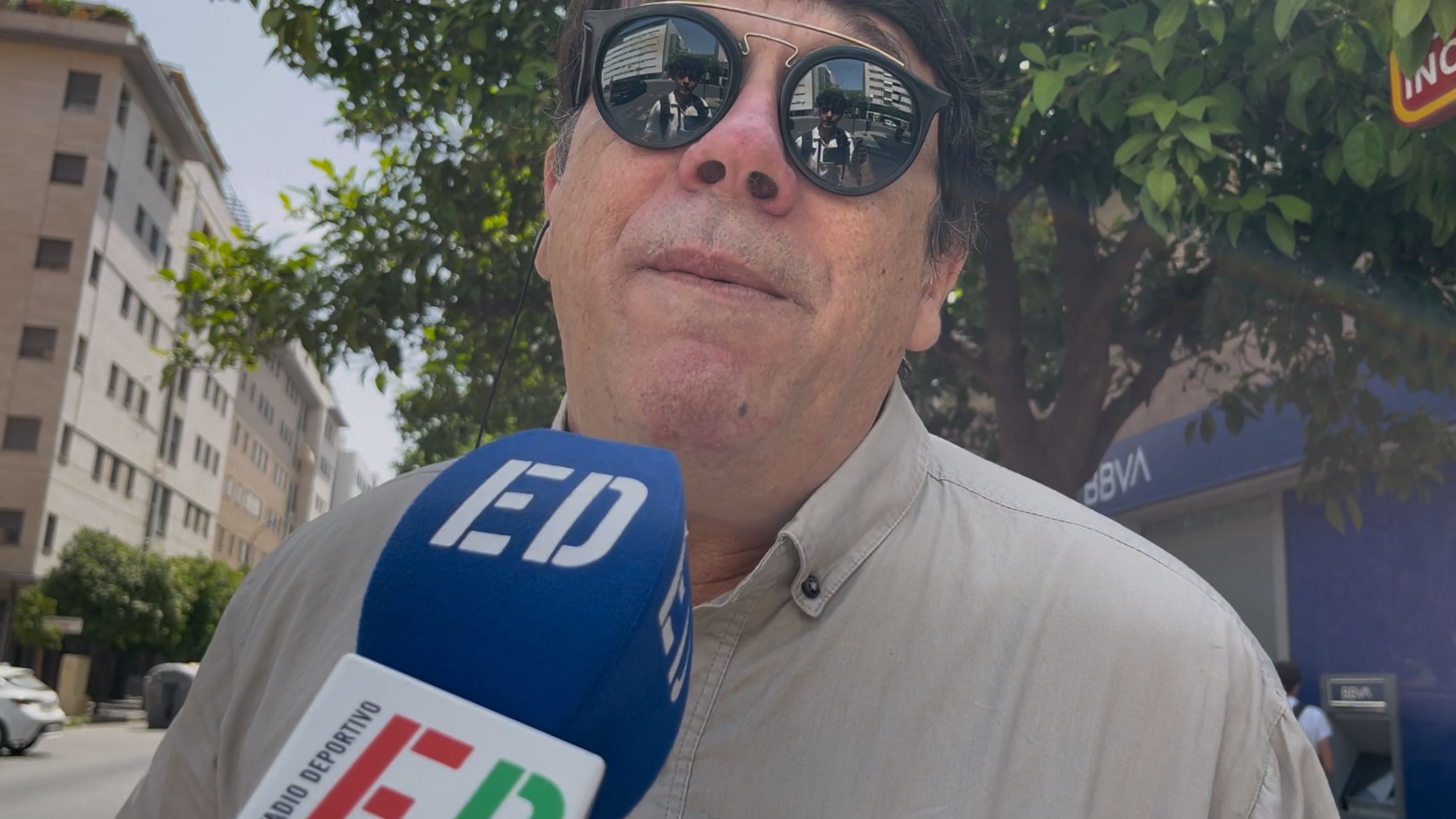 La afición respalda a Matías Almeyda: “Ha sido sevillista y sabe lo que es esto”