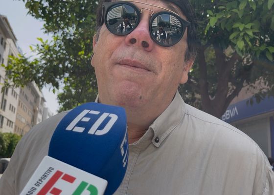 La afición respalda a Matías Almeyda: “Ha sido sevillista y sabe lo que es esto”