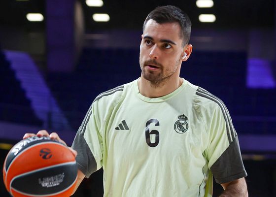 Alberto Abalde admite los ajustes, critica el calendario y señala a Kevin Punter de cara al Clásico contra el Barça