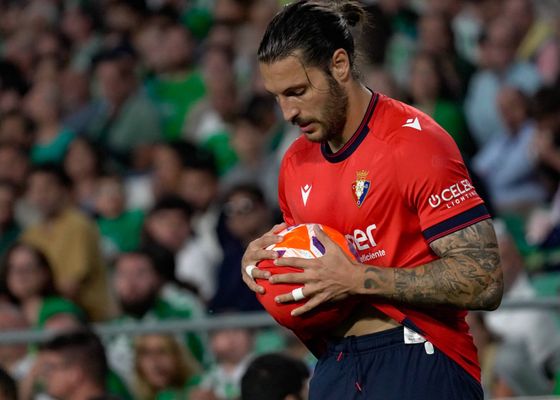 Saltan las alarmas en Osasuna: Juan Cruz abandona por lesión