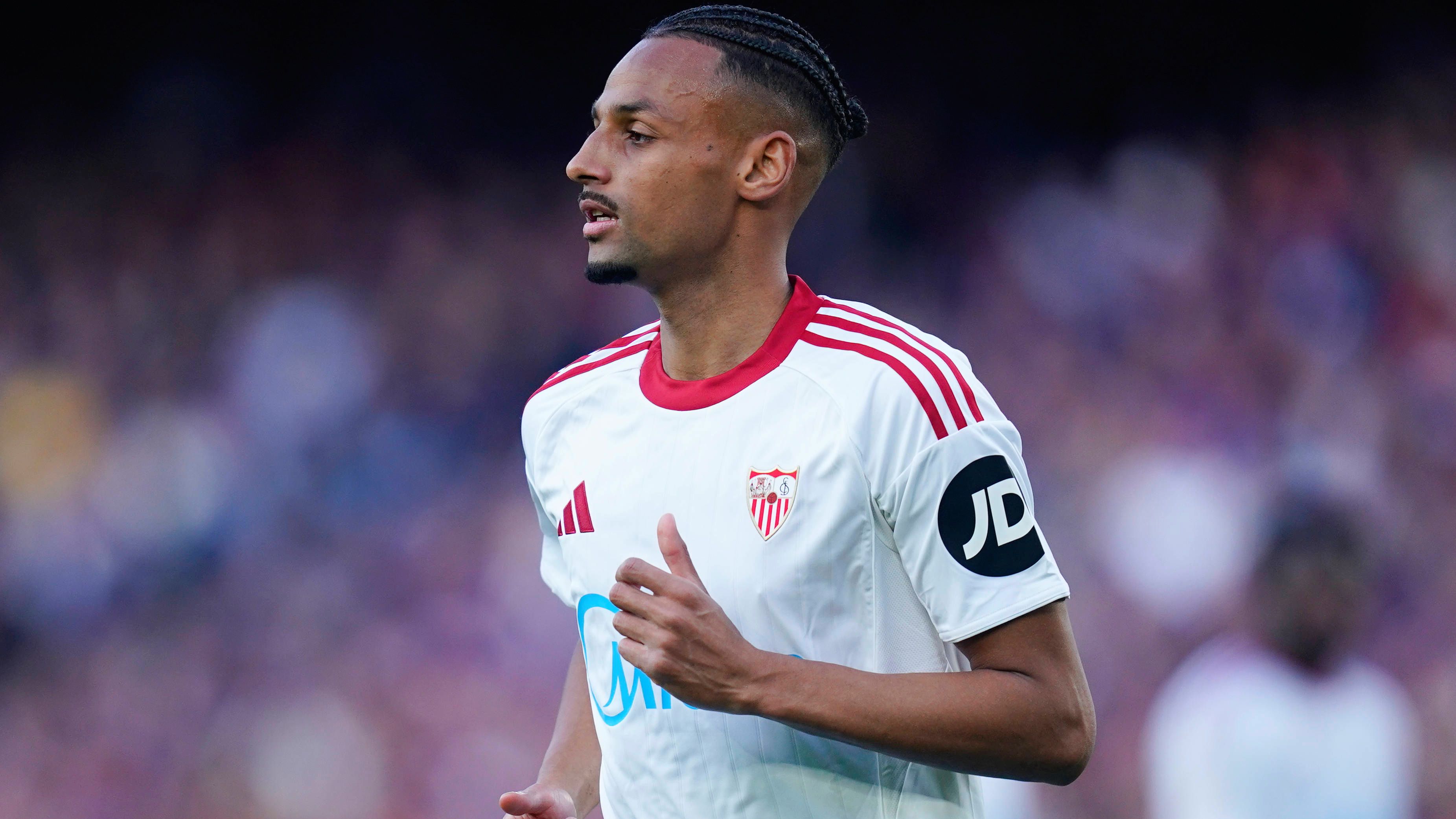 El regreso de Sow fuerza a García Plaza a tomar una decisión difícil para el Sevilla - Espanyol 