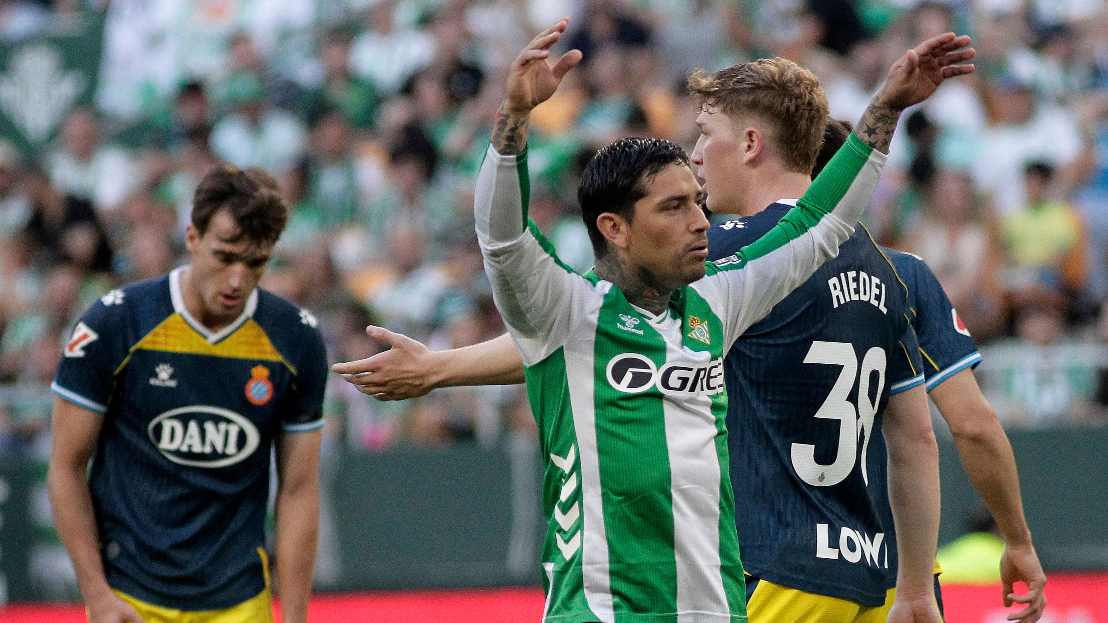 El as en la manga del Betis para ganar el pulso en la salida de Chimy Ávila