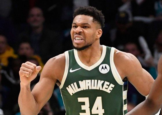 Giannis Antetokounmpo le da la vuelta a la tortilla