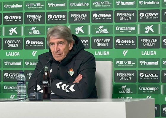 Pellegrini, sobre las rotaciones, la gestión de la portería, los plazos de Amrabat y la lesión desconocida de Ruibal