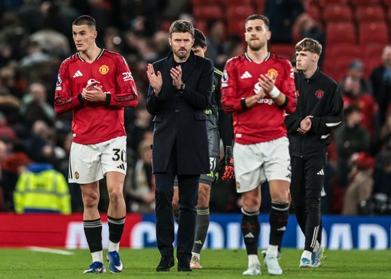 El Manchester United afronta el final de temporada: dudas en el banquillo y problemas defensivos