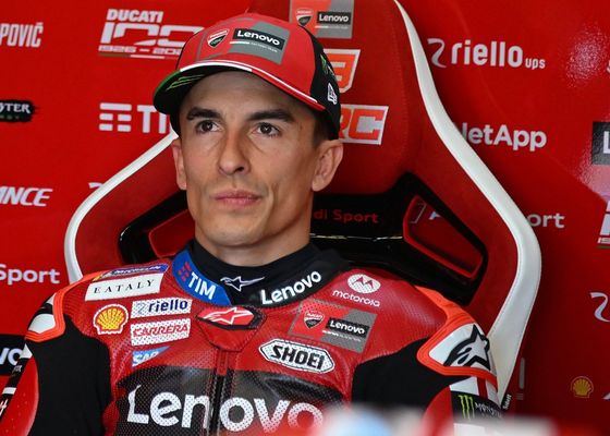 Marc Márquez abandona de urgencia el GP de Francia para ser operado