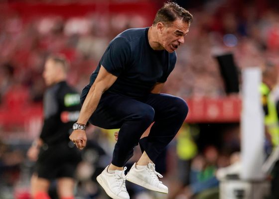 La emotiva sorpresa que preparó García Plaza para motivar al Sevilla antes de la 'final' con la Real Sociedad 