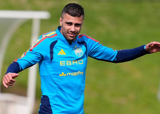 Rodri se moja con la convocatoria de Luis de la Fuente para el Mundial tras golear a Serbia