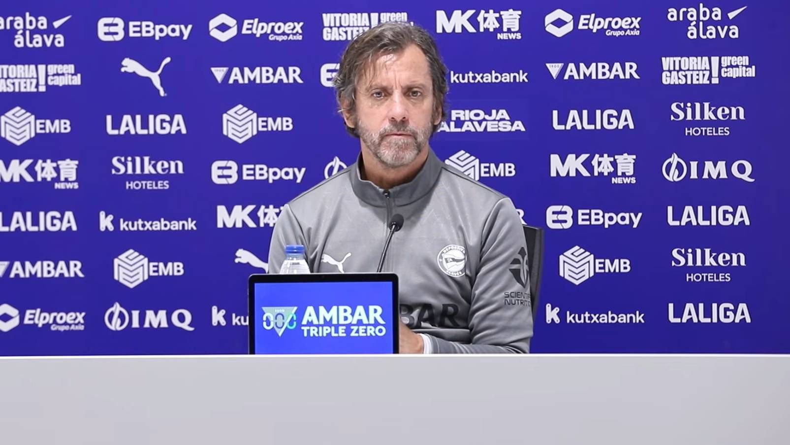 Quique Sánchez Flores 'llama' a la cantera antes de su estreno en Mendizorroza: "Me gusta abrir la puerta a gente joven"