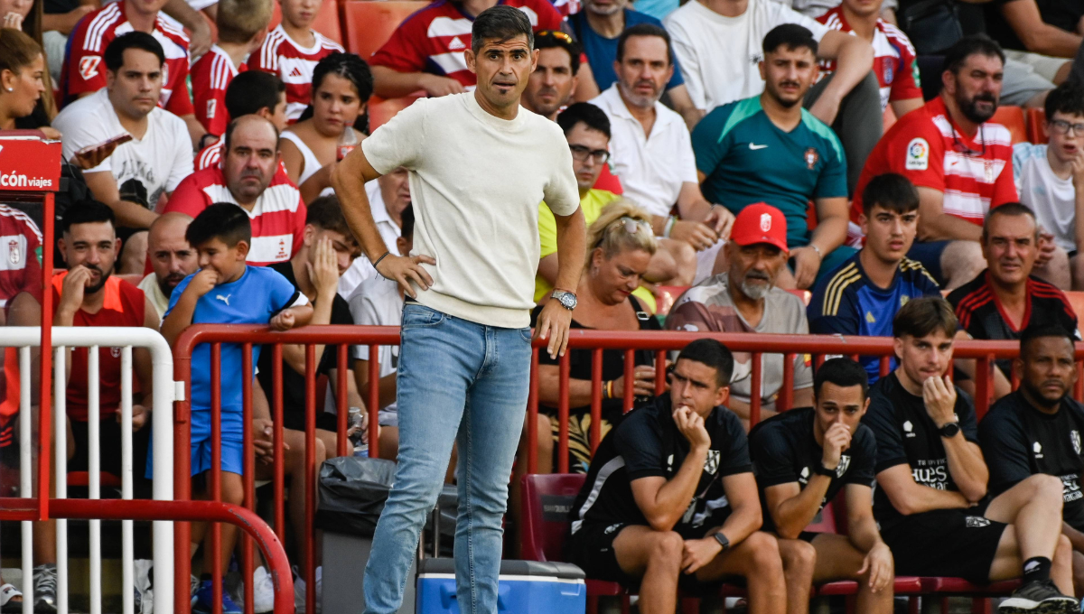 Antonio Hidalgo lo tiene hecho con el Deportivo de La Coruña pero Osasuna se entromete