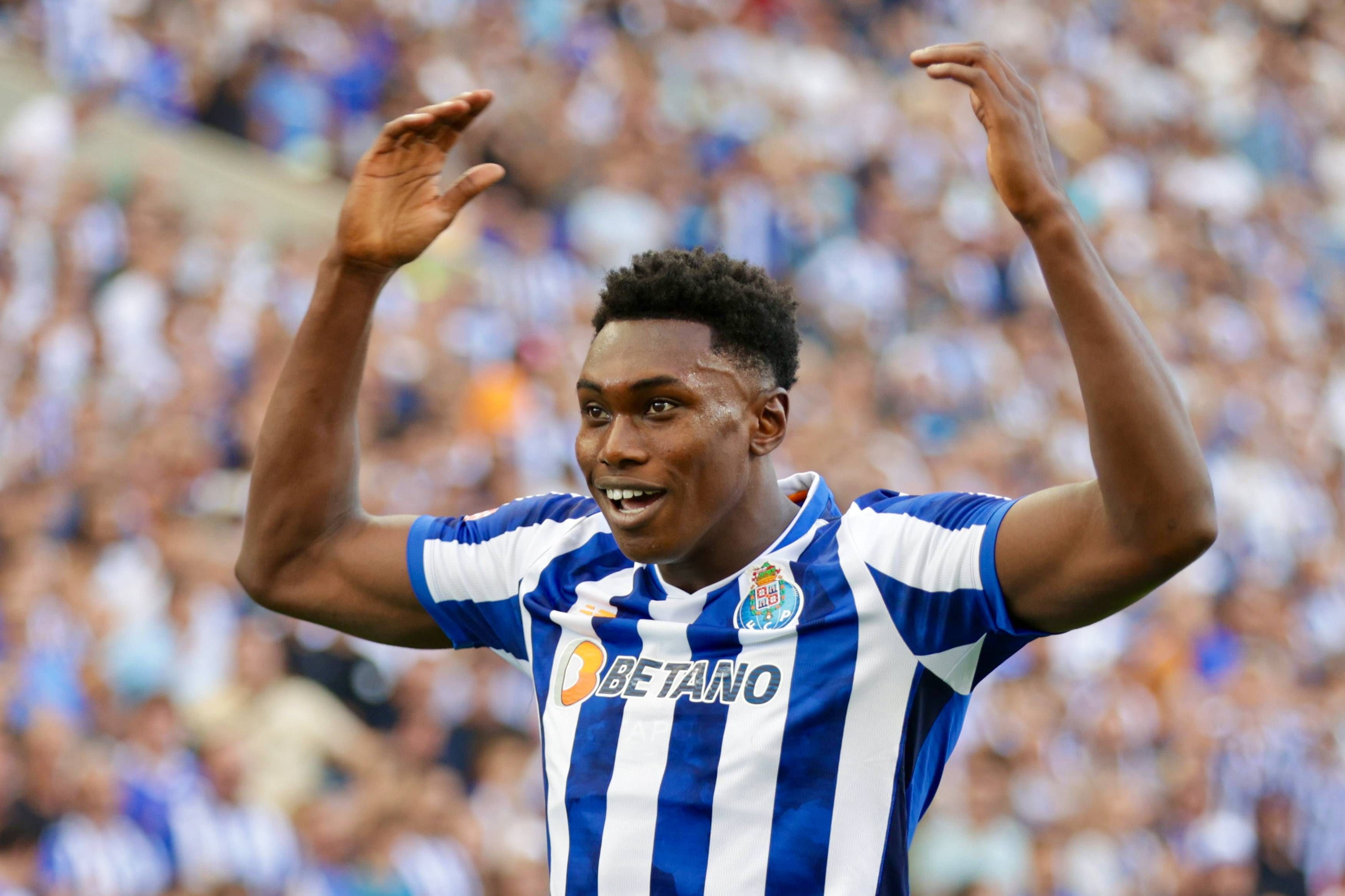 “Samu Omorodion se irá a la Premier League"