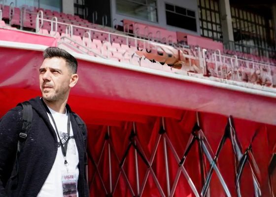 El legendario Kostas Katsouranis, ahora cazatalentos, visita al Sevilla siguiendo huellas de Vlachodimos y Tsartas: "Este es el camino"
