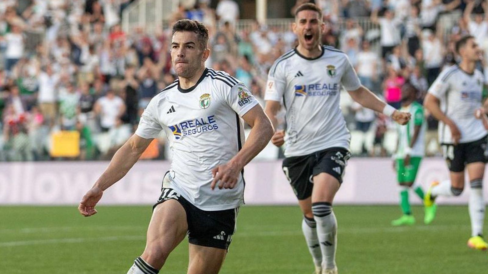 Curro Sánchez elige esperar al Oviedo para decidir su futuro