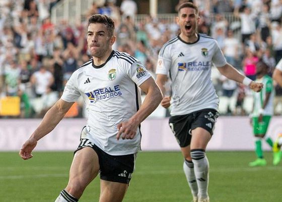 Curro Sánchez elige esperar al Oviedo para decidir su futuro