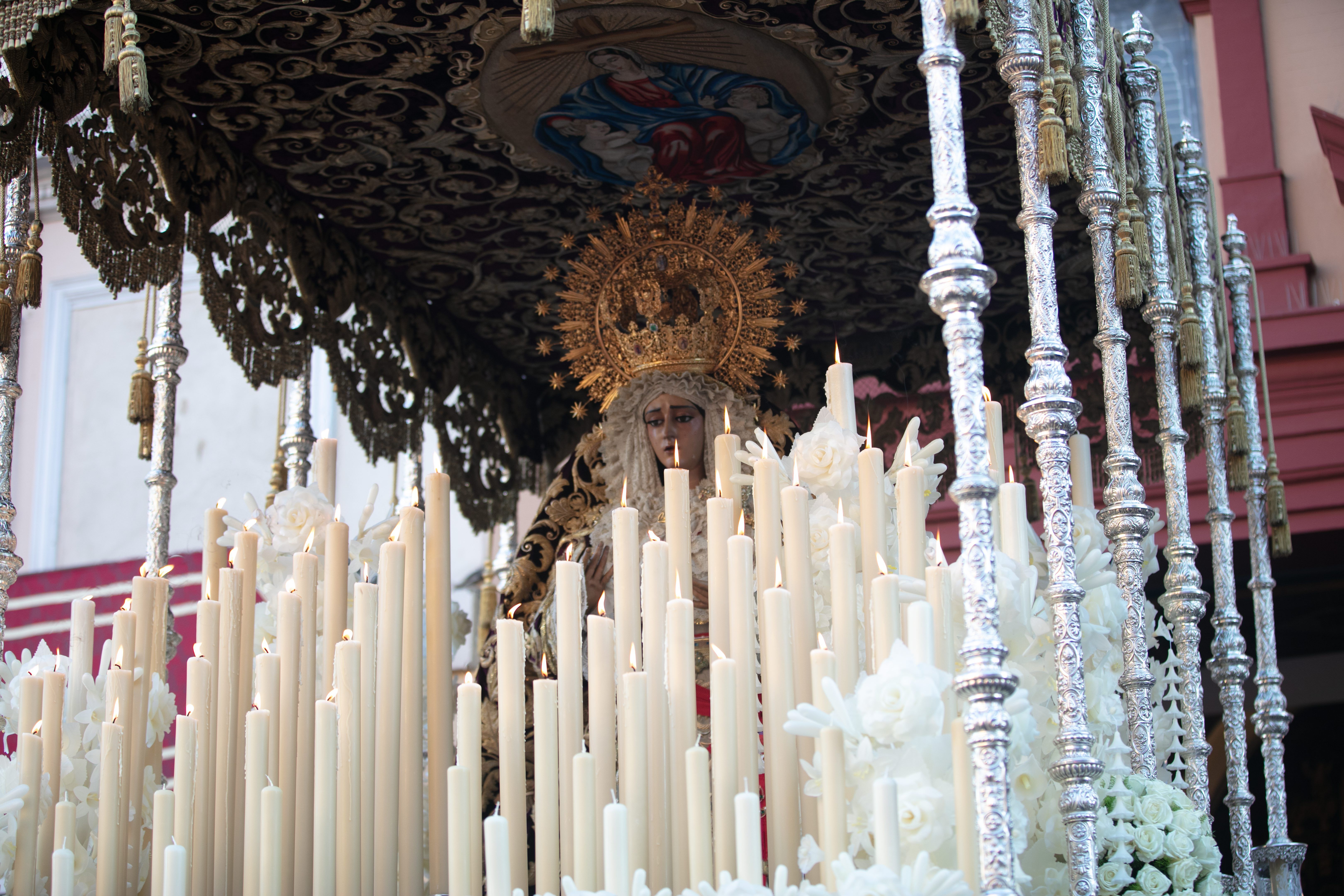 Procesión Magna Sevilla 2024 | ¿Cuáles son los mejores lugares para ver el cortejo si no tienes silla?