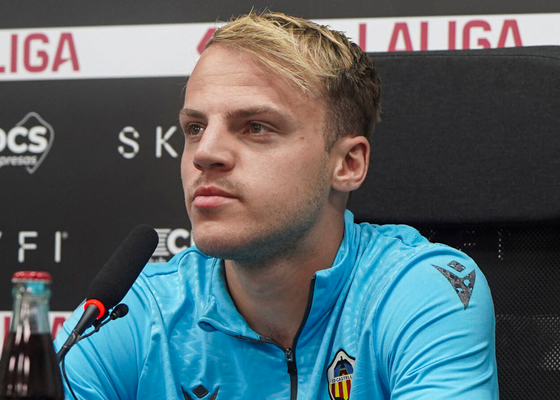 Se confirma lo del fichaje de Van den Belt