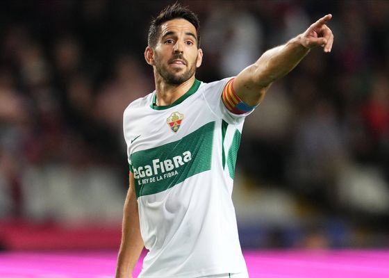 El Elche ata a su capitán: Pedro Bigas renueva y seguirá como pilar del proyecto