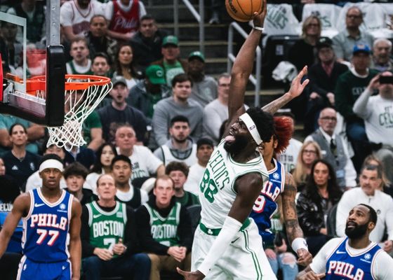 Boston y Oklahoma inician su camino en playoffs con un auténtico atracón