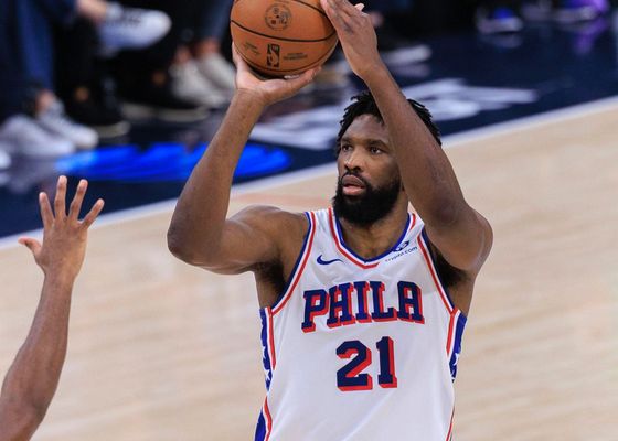 Joel Embiid conquista Boston y pone patas arriba los playoffs de la NBA