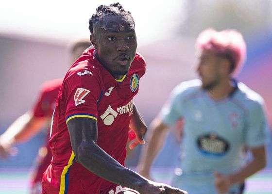 Christantus Uche, otra vez