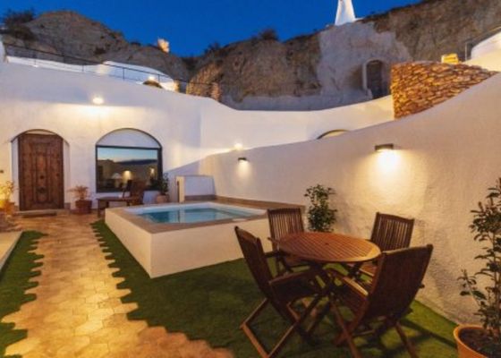Las cuevas andaluzas que recuerdan totalmente a Santorini 
