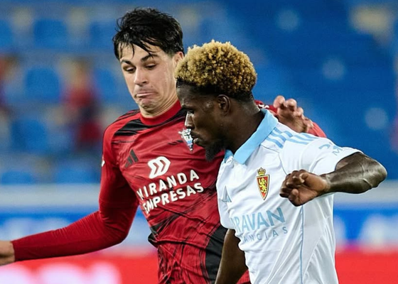 Problemas en el Zaragoza con la sanción a Paul Akouokou y la expulsión de Juan Sebastián 