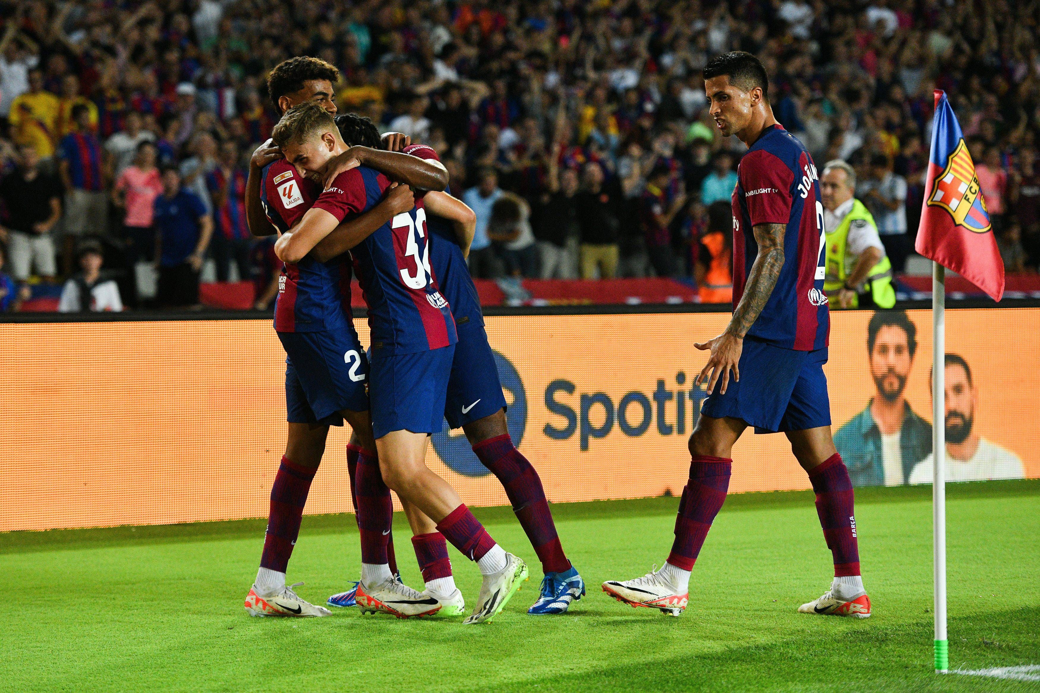 El Milan quiere desarmar la defensa del Barcelona