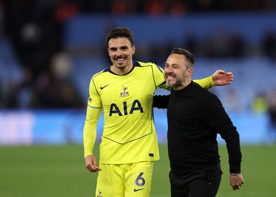 El Tottenham revive con De Zerbi: victoria ante el Aston Villa y abandona el descenso
