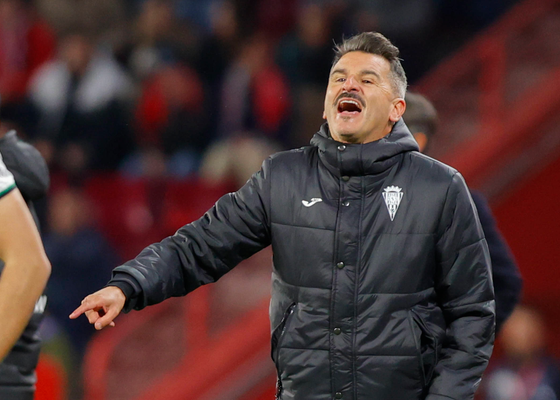 El Córdoba de Iván Ania se estrella y se queda a la deriva en LaLiga Hypermotion