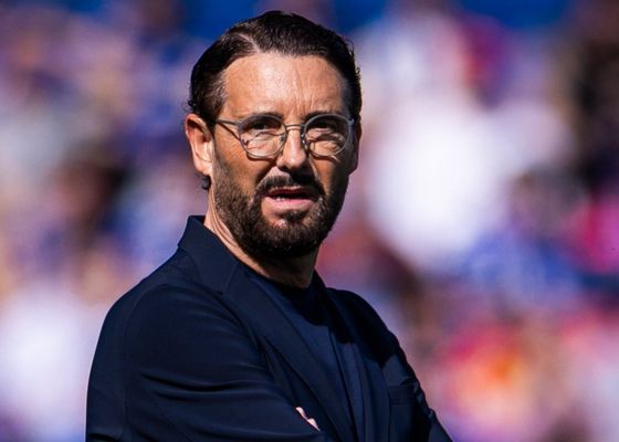 Bordalás ve "evidente" que la roja a Djené condicionó: "Perderlo (con once) no lo habríamos perdido"