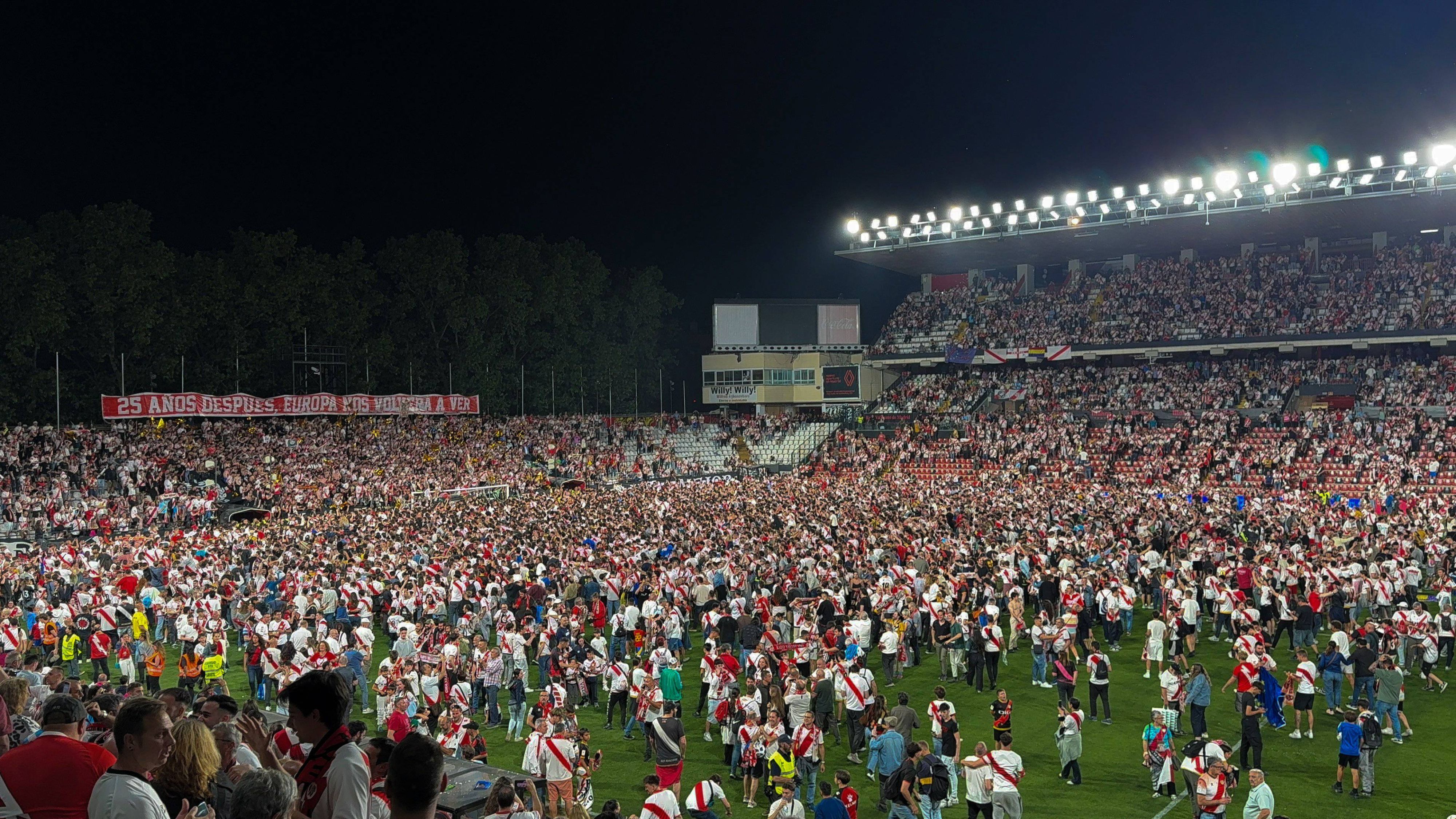 La pelea entre dos jugadores enturbia la celebración del Rayo