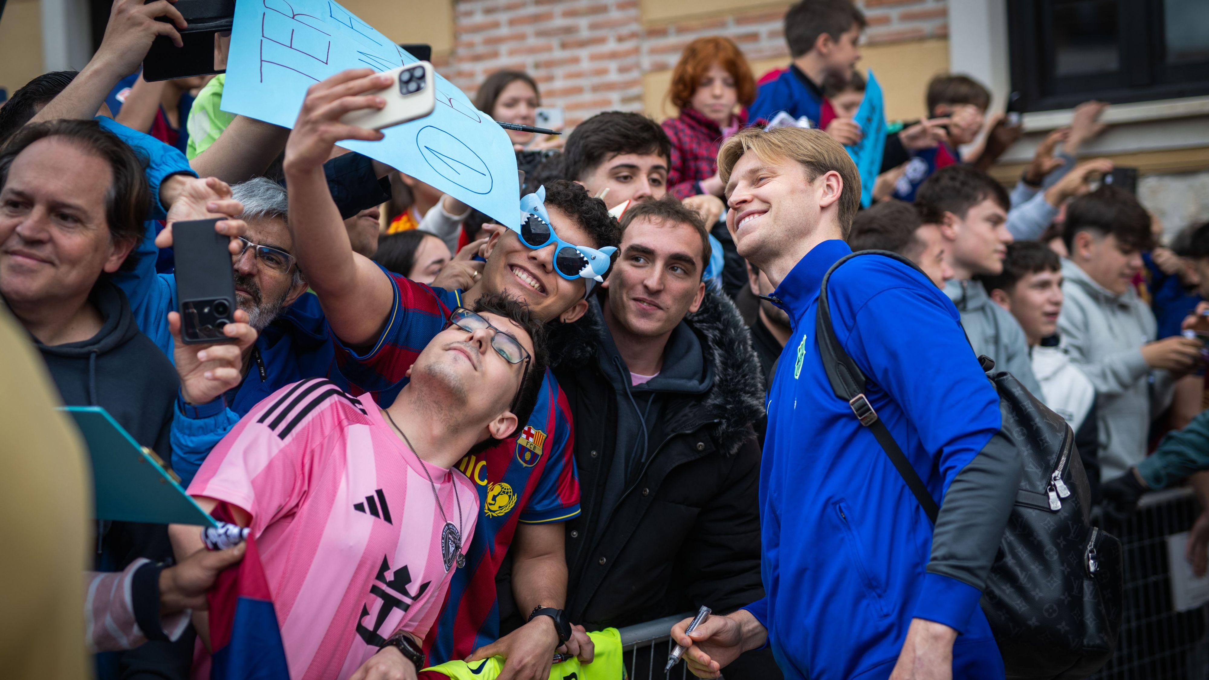 Dos debutantes y una baja inesperada en la lista del Barça para Valladolid