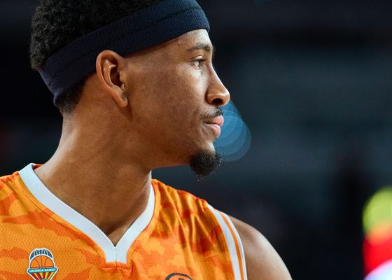 El Valencia Basket resiste y mira a la cara, y sin titubeo alguno, a los playoffs de la Euroliga