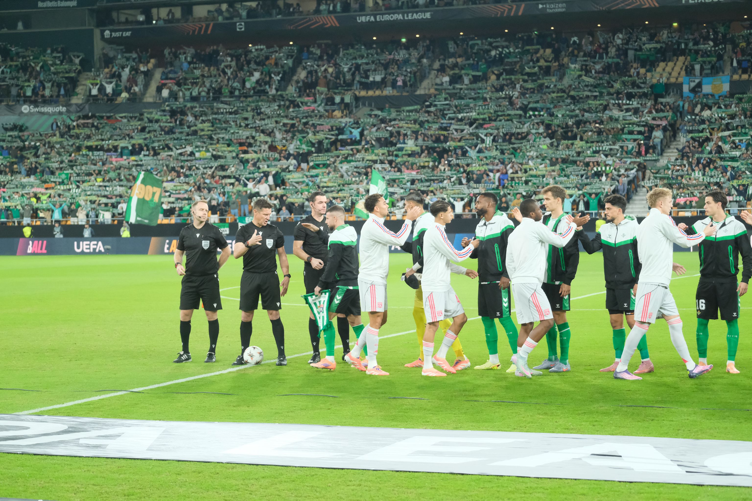 Asegurado el récord de asistencia a un partido europeo y en duda el listón absoluto