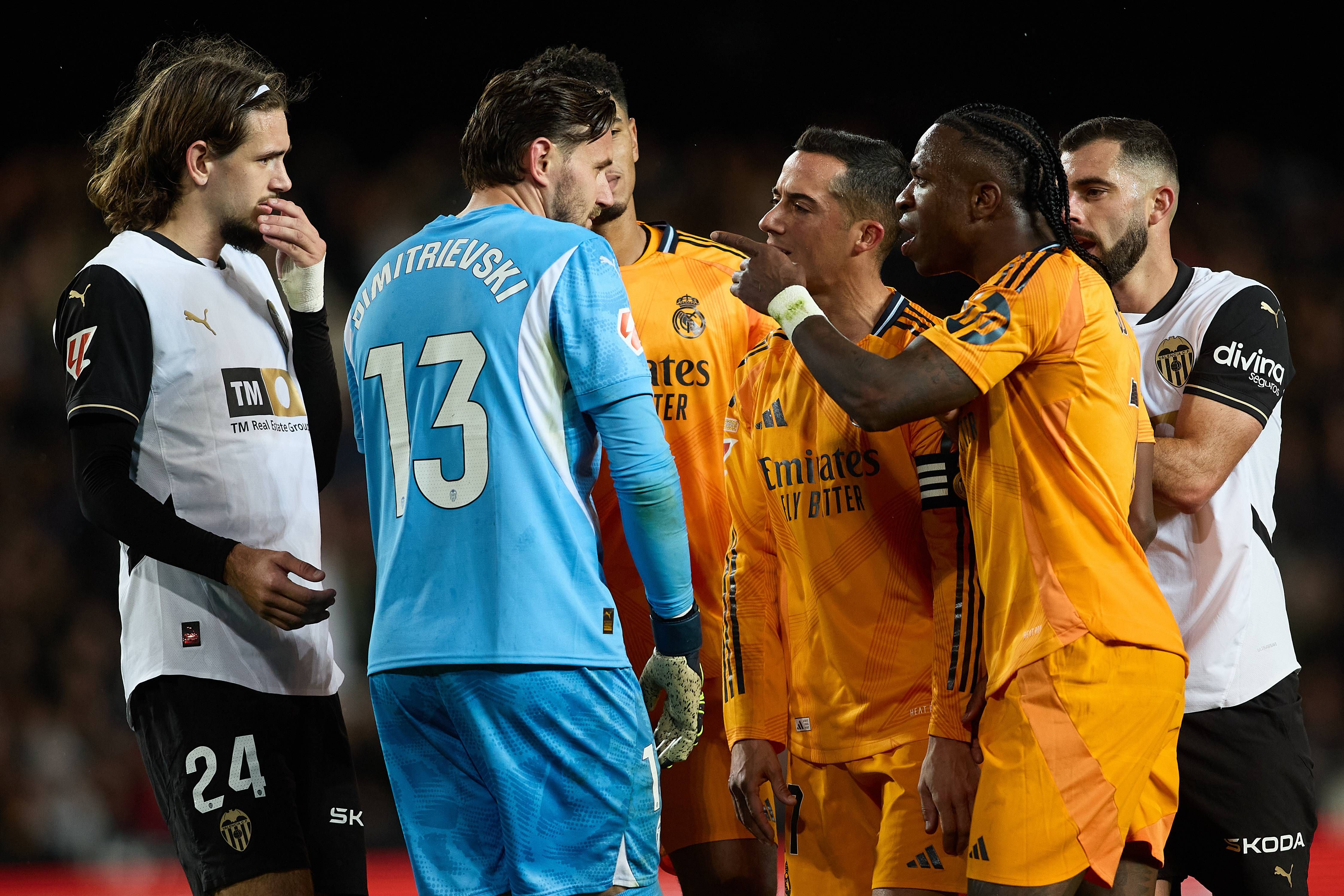 La Liga se pronuncia ante los insultos a Vinicius Jr.