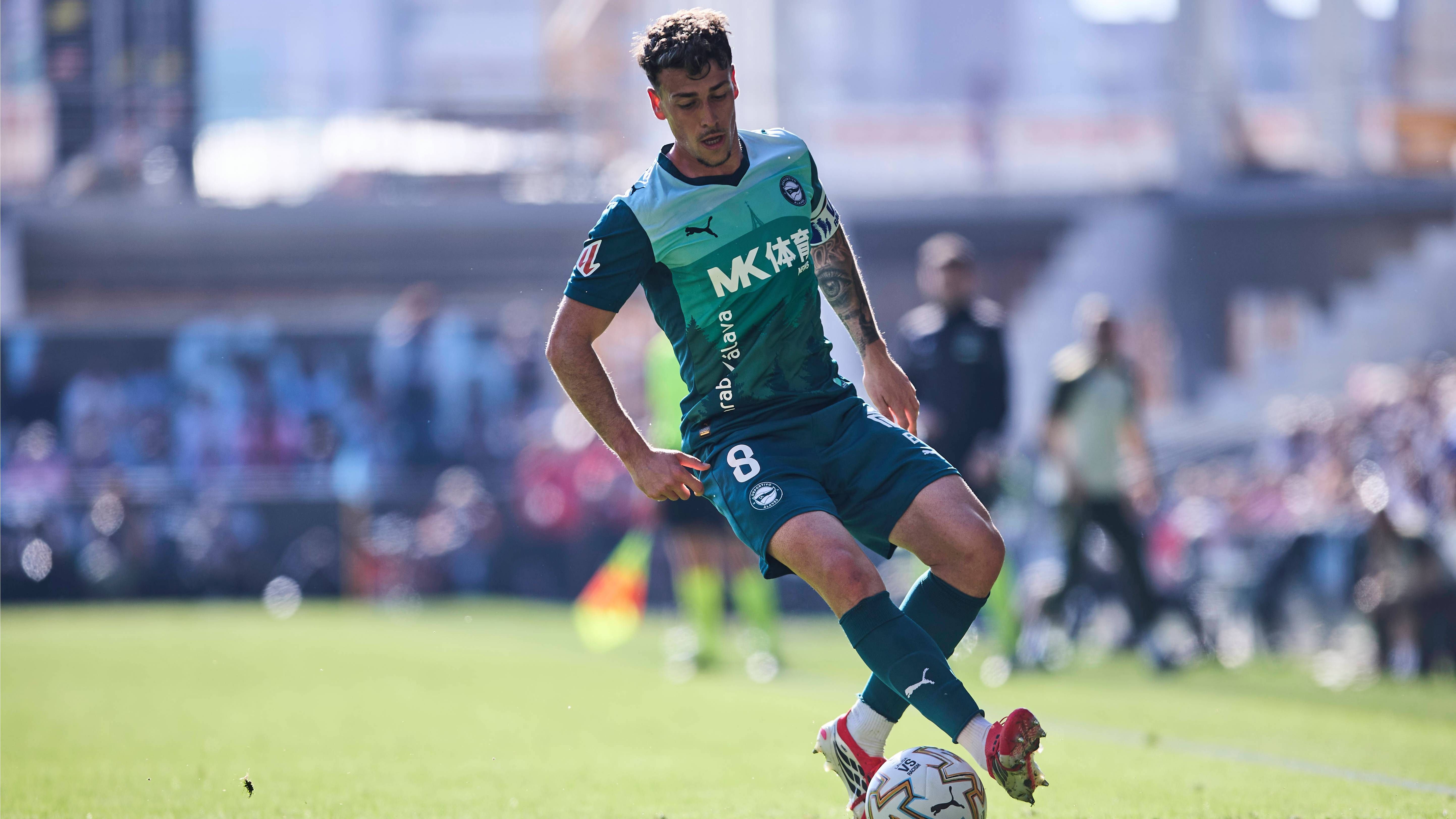 Antonio Blanco aumenta su legado en LaLiga y se coloca entre los 20 jugadores con más partidos en la historia del Alavés