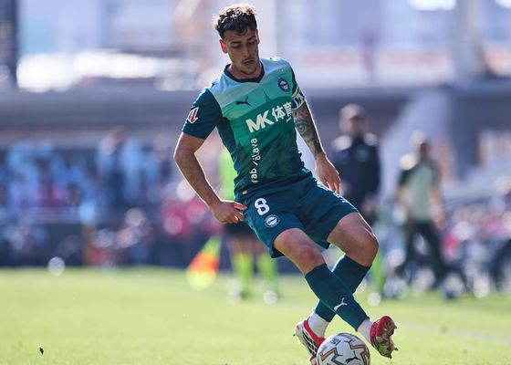 Antonio Blanco aumenta su legado en LaLiga y se coloca entre los 20 jugadores con más partidos en la historia del Alavés