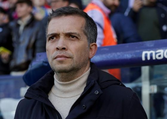 Luís Castro tranquiliza con Arriaga y Tunde y se rinde a Carlos Álvarez e Iker Losada: "Es muy inteligente y gana los espacios"