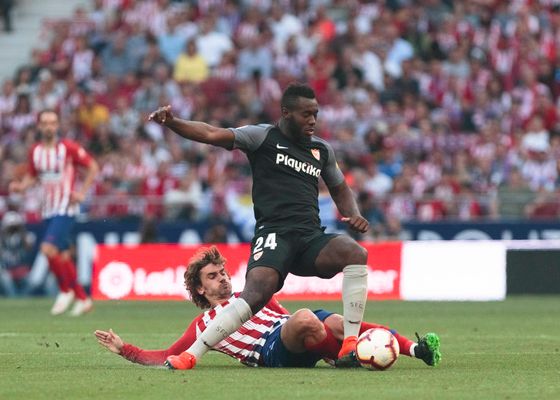 Qué pasó con... Joris Gnagnon: un futbolista peleado con la báscula, amante del pollo asado y despedido por el Sevilla
