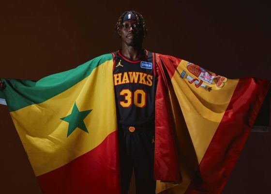 Los Hawks cortan al ala-pívot español Eli Jon Ndiaye