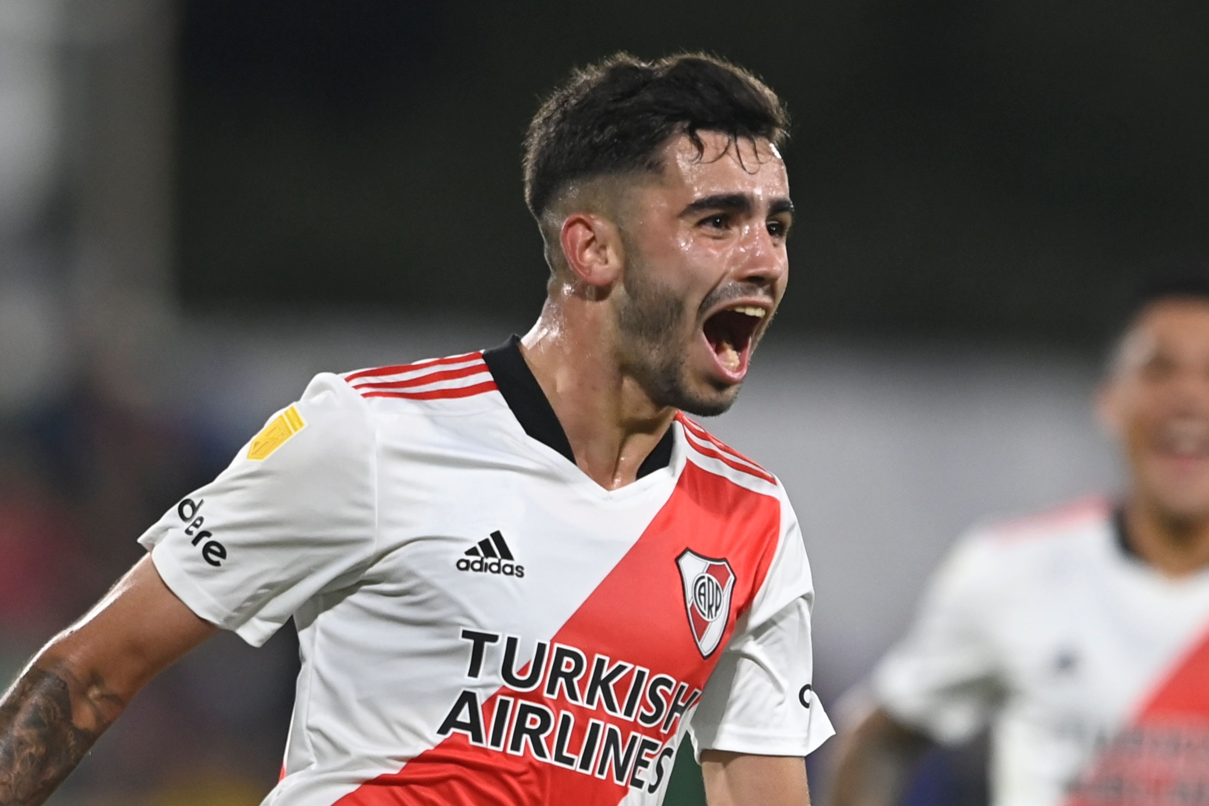 Negociaciones para la contratación de Santiago Simón