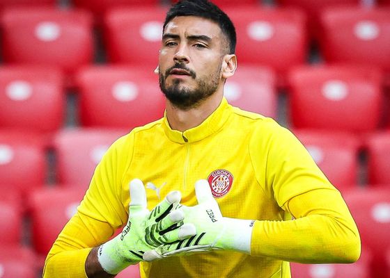 El Espanyol ya conoce su sanción por el botellazo a Gazzaniga, portero del Girona